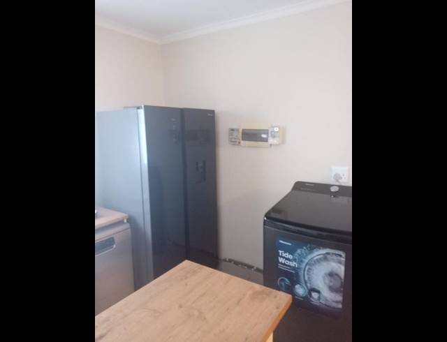 3 BEDROOM APARTMENT FOR SALE IN CRYSTAL PARK